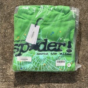 SP5DER Green Graphic Pullover Hoodie - Bold Neon Design